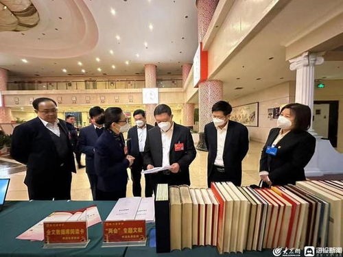 滕州市圖書(shū)館首次走進(jìn)兩會(huì)現(xiàn)場(chǎng)，提供專(zhuān)業(yè)文獻(xiàn)信息咨詢服務(wù)